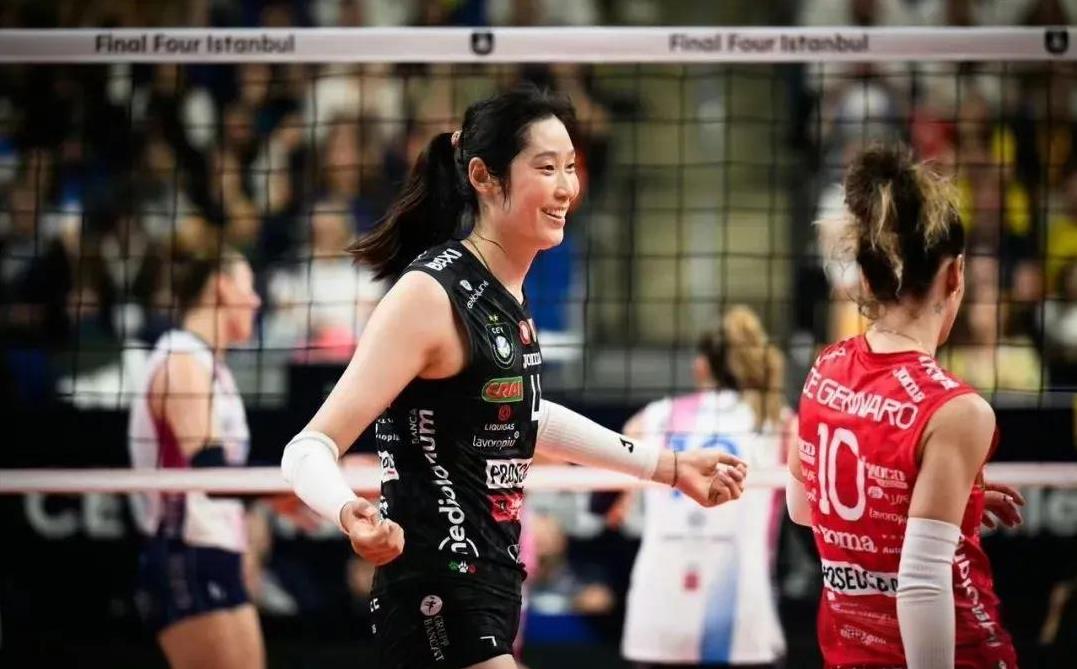朱婷：究竟在等啥女排世联赛香港站已经以中国女排0：3输给意大利女排而落下了帷幕
