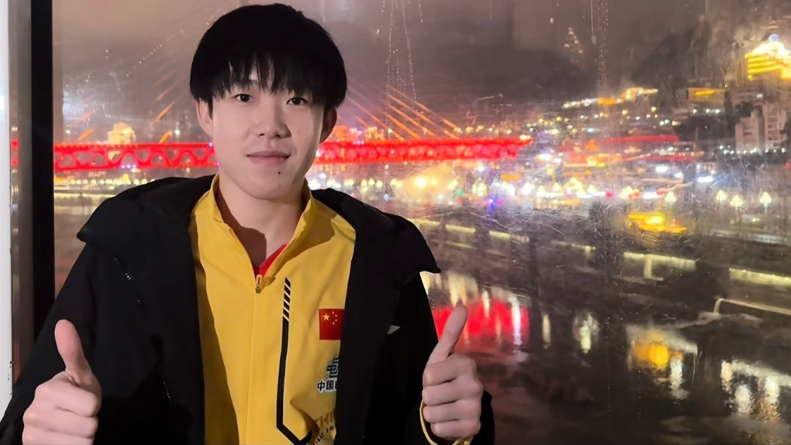 好像是新视角但牛怎么还不发夫妻合照我就不信他俩没拍