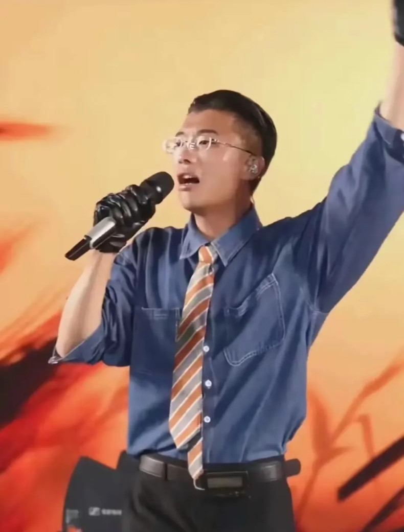 郭有才：从爆火网红到人气“跳水”咱今儿个就唠唠那个曾经神乎其神的网红郭有才。自