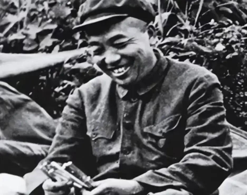 1962年，浦安修和彭德怀离婚。那天，彭德怀突然对工作人员说："要是她，压力再大