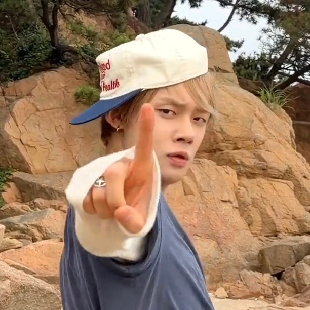 和小时候的这个表情有异曲同工之妙呀hhh