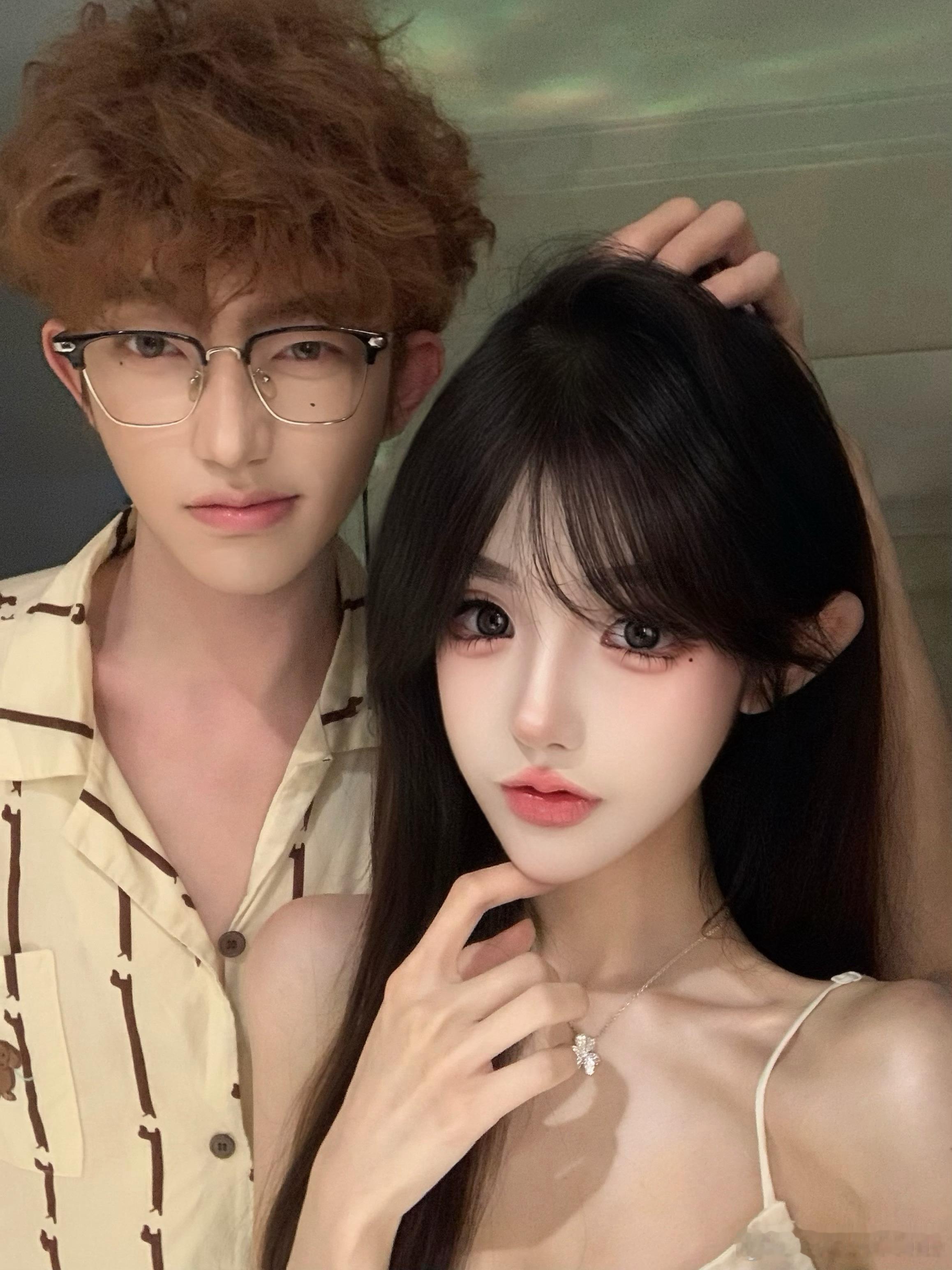 《当你穿着睡衣来你最好的朋友家里玩时就会得到这样一组照片》佛山