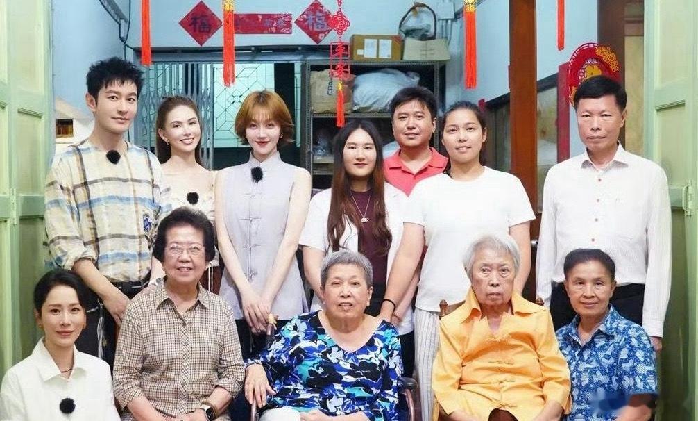 1.黄晓明借出去的钱都有上千万了，基本没写欠条，有几个朋友借了根本不还，还翻脸不