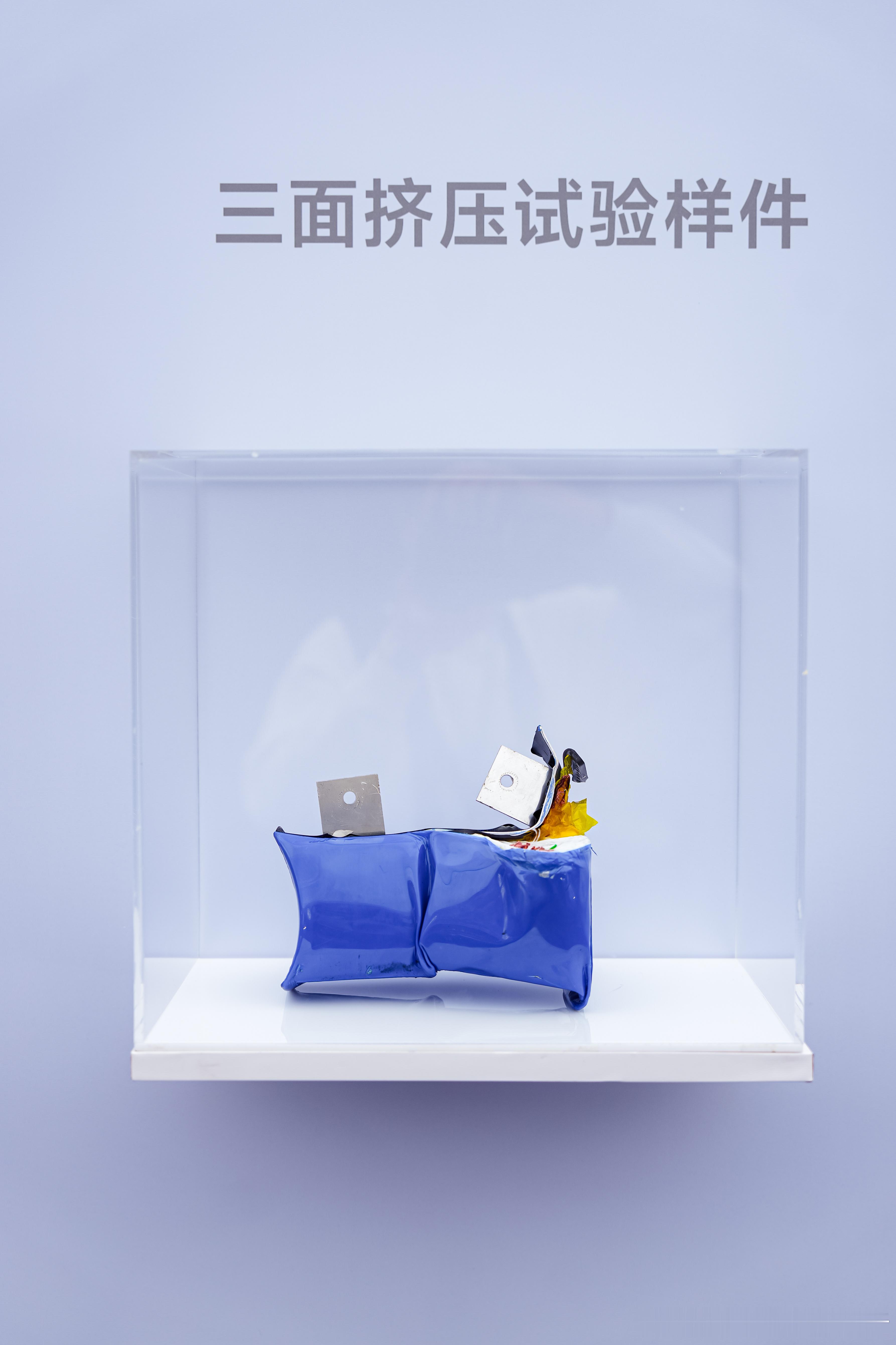 MG4搭载半固态电池的「安芯版」，之前给了20万以内的预期，最后卖9.98万起？