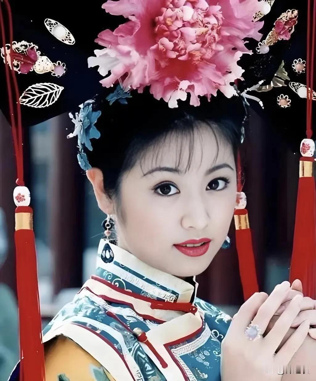 紫薇为什么会原谅小燕子顶替自己做格格，其实刚开始紫薇很生气的，你看小燕子被带到天