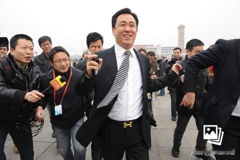 许家印2.4万亿负债：一个普通人想破头也理解不了的天文数字2.4万亿，听起