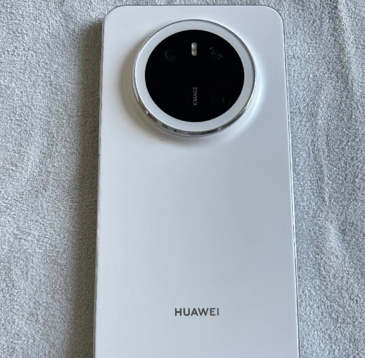 暑假这个国补券太难抢了，我在华为专卖店看了mate70标准版，12+512的59