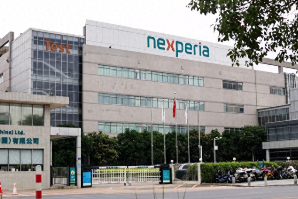 安世荷兰频繁卖惨！中方的回应真是大快人心！据路透社当地时间11月27日报道，安世