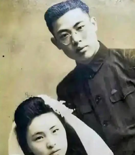 1928年，日本富家女不顾家人反对，远嫁数学家苏步青。哪料，日军侵华期间，富家女