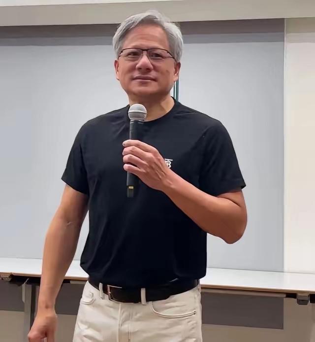 黄仁勋白人妻子与子女长相，戳中华人通婚基因话题难怪有人常说，华人要是和白人结