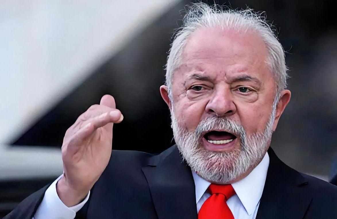 巴西总统卢拉拍案而起，直接打断休假召开紧急会议，他在社交媒体上怒斥：这就是“绑架