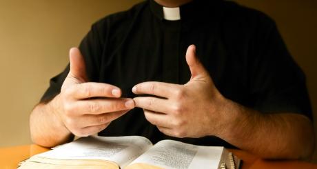 去双非读王牌，还是去985读边缘？3年后的差距到底有多大？一、双非王牌，到底有