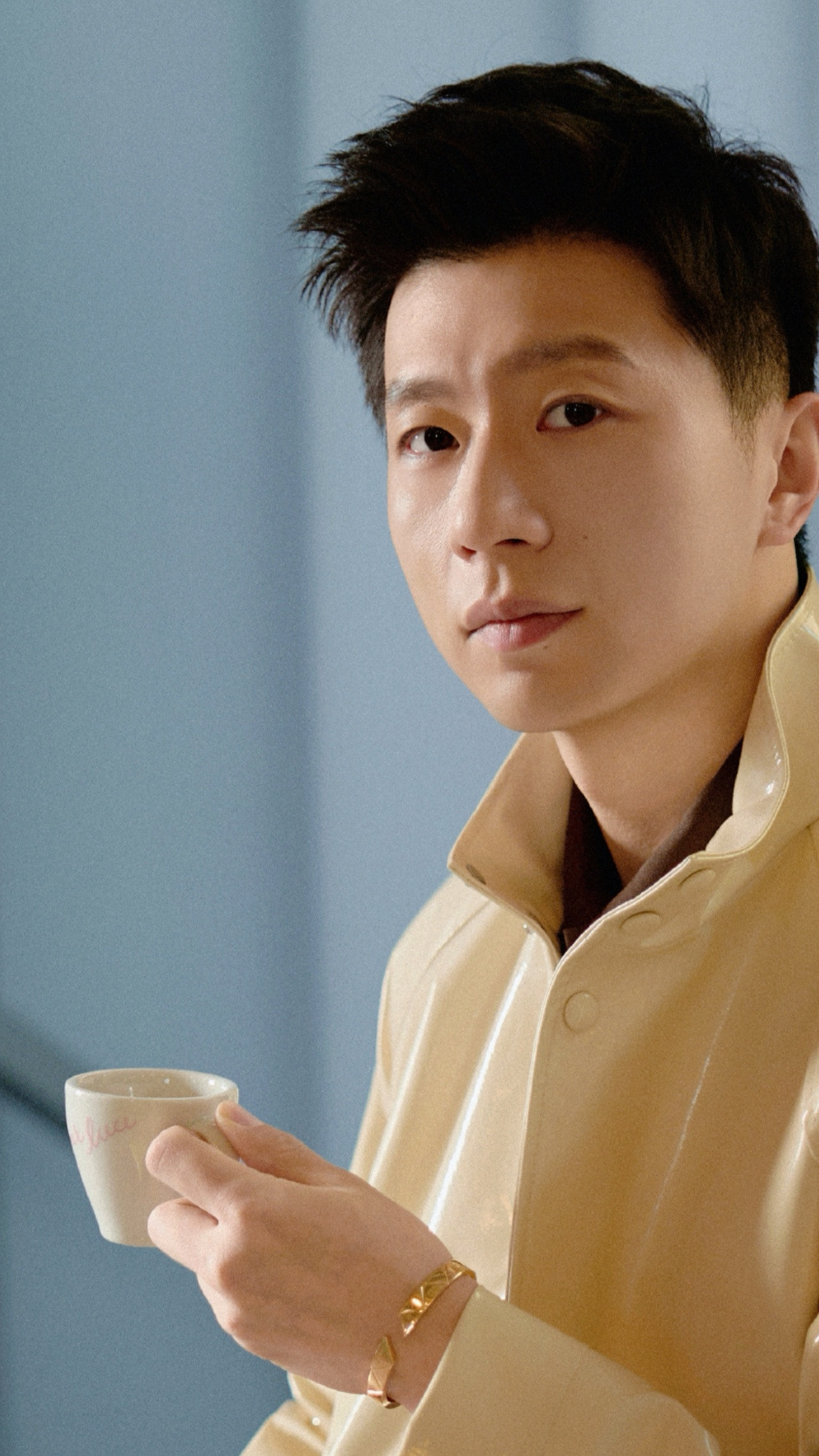 明天就是连上第10天外加7点半需要开机谁赐我软饭提提神真怕明天开始灵魂出窍了