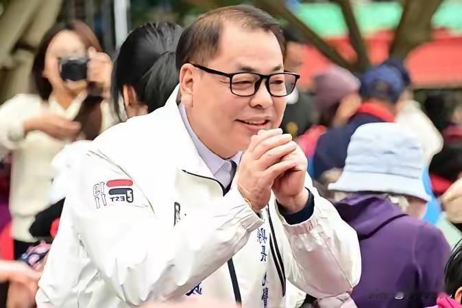新竹选情乱成一锅粥，私仇搅乱蓝营大局陈见贤初选跟徐欣莹斗得刀刀见血，当初败给