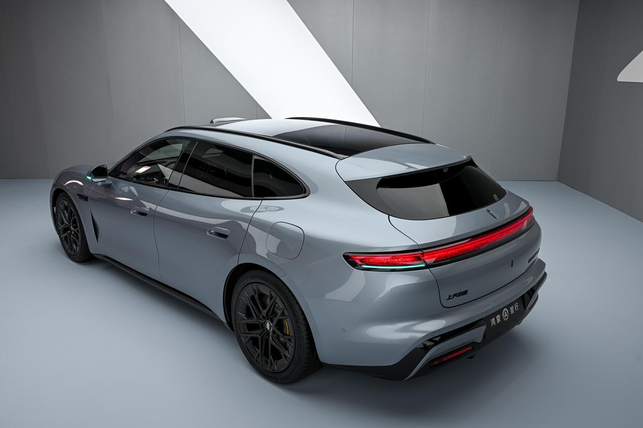 轿跑与实用的“不可能三角”，尚界Z7系列给出了新解法看完尚界Z7和Z7T的静态