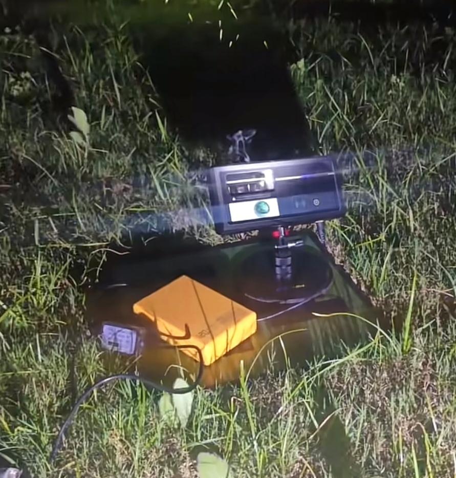 前段时间有一个小伙发明了灭蚊激光雷达器,而在10月29日,宝鸡市渭滨区的村民由于