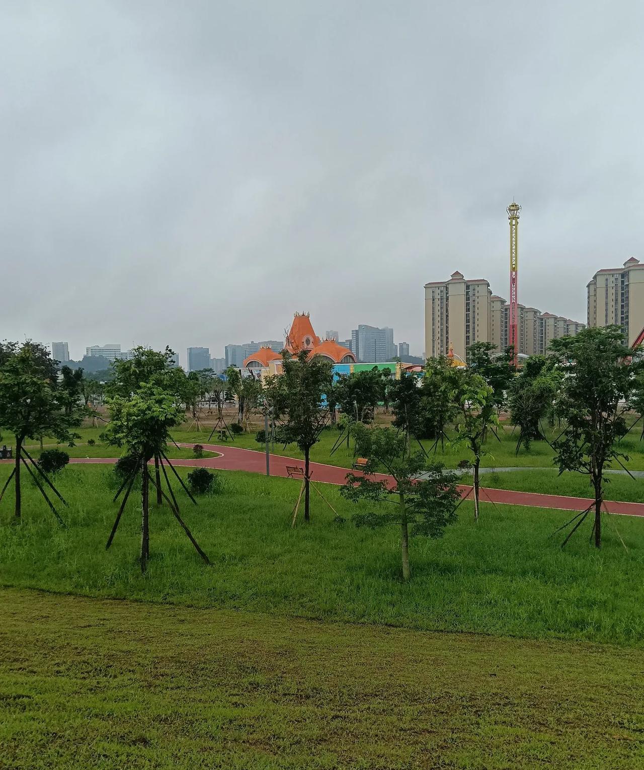 小户型如何改善风水环境？一:多用浅色系扩大空间感。风水中有"三纲五常"的概念
