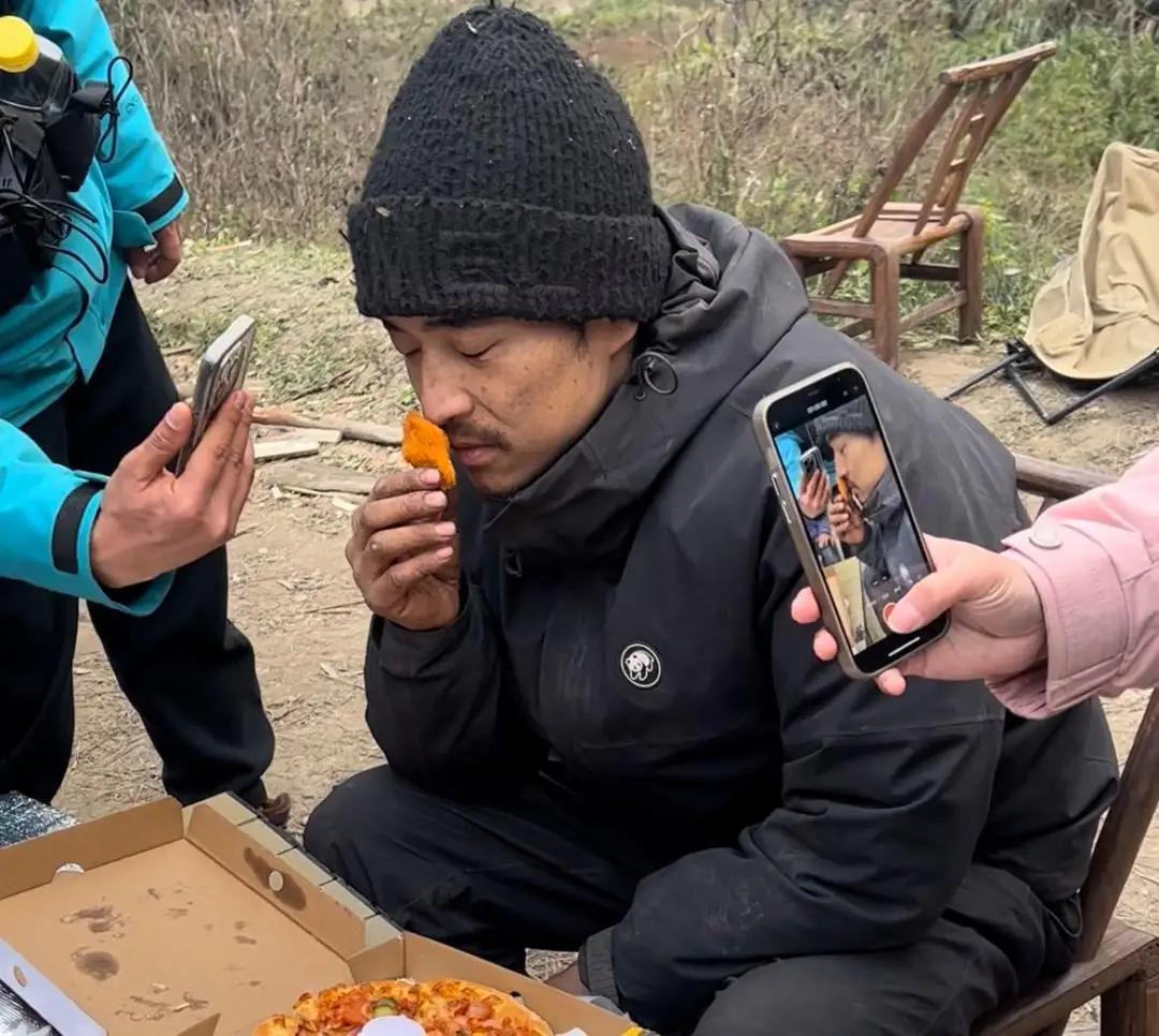 刀疤哥突然退赛后，参赛选手接连退赛，备受关注的林北也在刀疤哥之后退出了比赛。刀