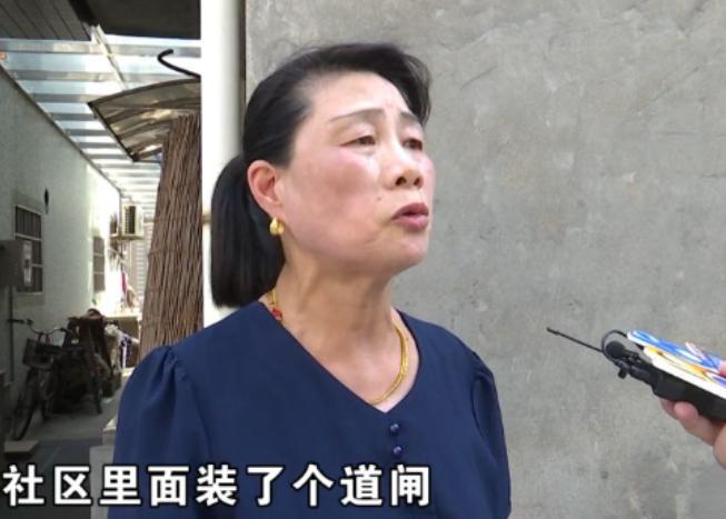 “解释不清了！”浙江，谢大姐有一栋4层楼带院子的房子，结果，在自家院子停车，竟然