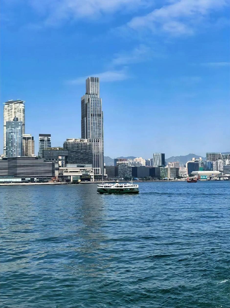 香港大火敲响安全警钟！我预感，老旧小区改造将全面加速，以下3类房产或迎