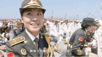 这么热的天，穿着这么整齐，真的是辛苦了既优秀又漂亮的她们[比心]