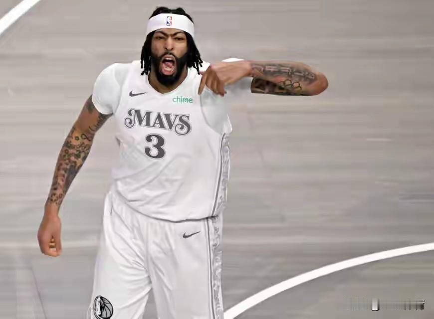 独行侠把浓眉当成杜兰特交易是否想多了？据美国方面消息透露，独行侠想在浓眉交易中