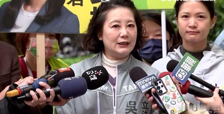 傅崑萁称不放行军购案　吴思瑶：国民党傲慢民众党团昨表态同意政院版可以付委，而