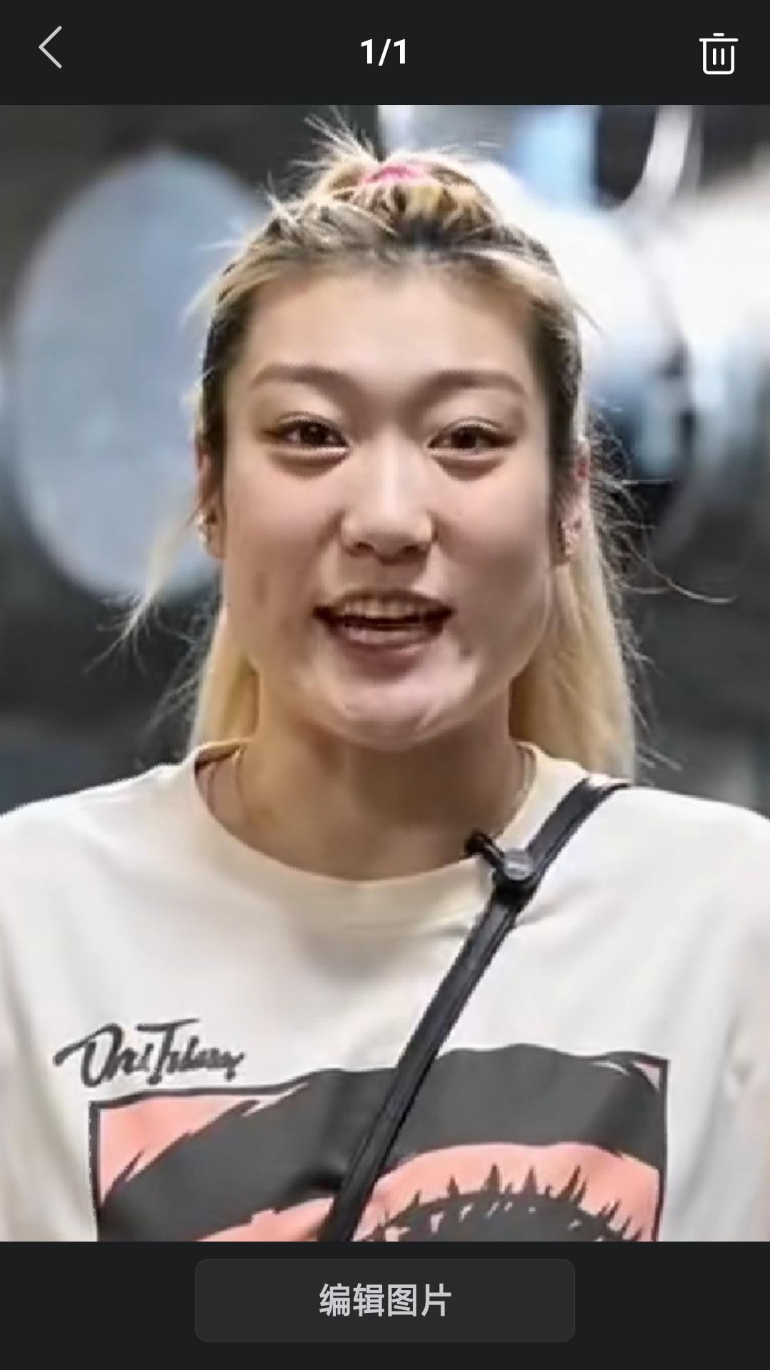 【中国女篮名将李梦更新社媒，配文到:大家好我是李梦，我参加的国际联赛快要开赛了，