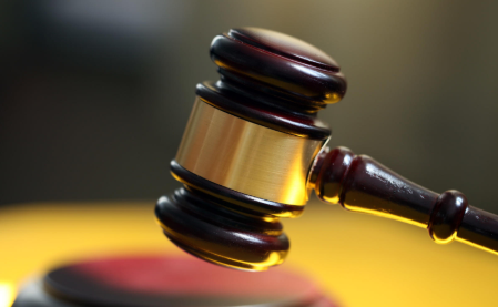 男子事假饮酒失温亡 家属索赔单位责任法院驳回