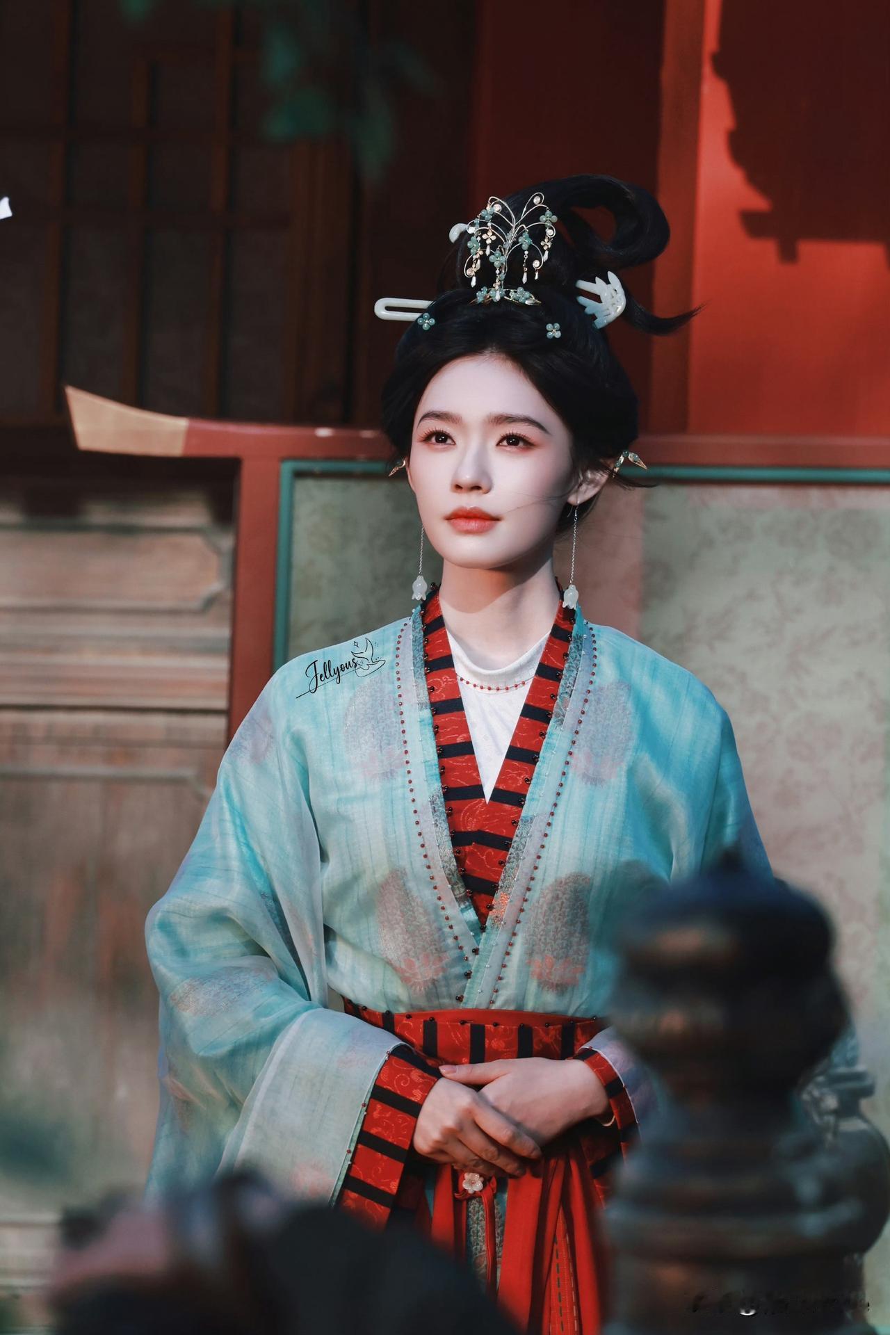 1月13日，林允，人在剧组坐，锅从天上来好事不出门，坏事传千里，本来是个再正常