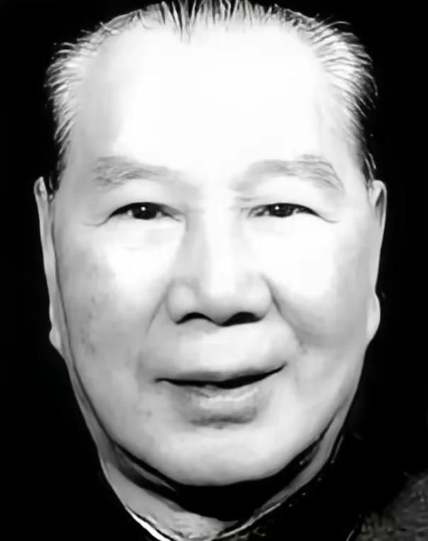 “打仗靠老百姓，现在让工人自己找出路，我不同意！”就这句话，一个白发苍苍的老将军