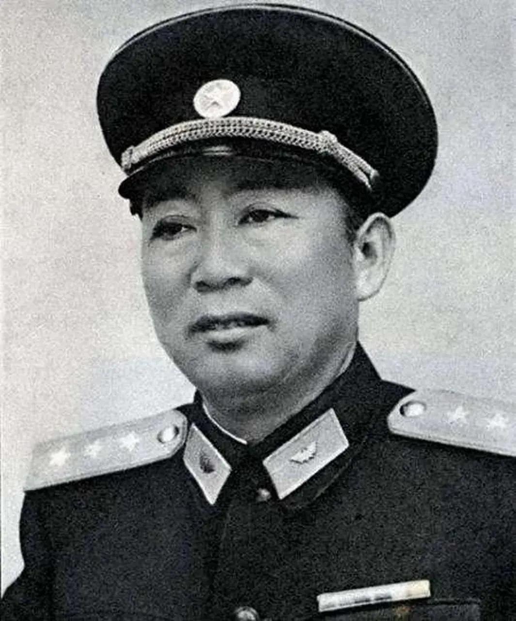 1950年苏联援助的100架飞机到了，突然发现没有副油箱！去找苏联要，苏联因故延