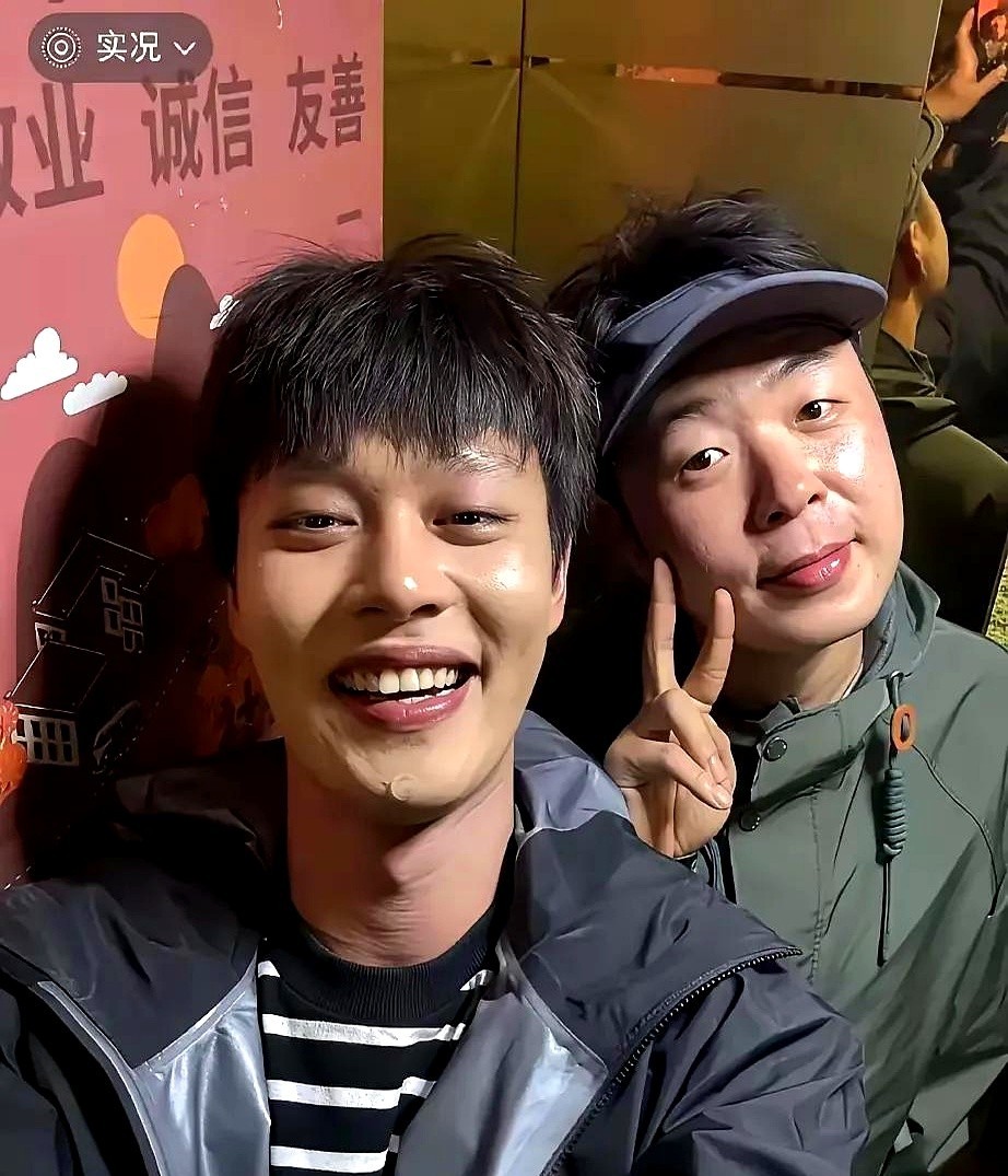跟着赵丽颖的步伐进娱乐圈，应该是柯淳走的最错的一条路吧？这哥们儿最近和杜