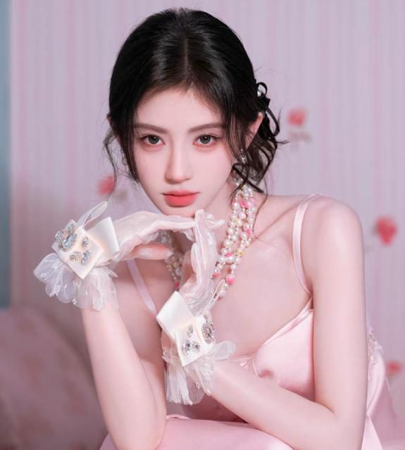 1、陈瑶《百妖谱》女主没掉，她参加浪姐还是吃到红利的，现在商务也有起色，虽然是短