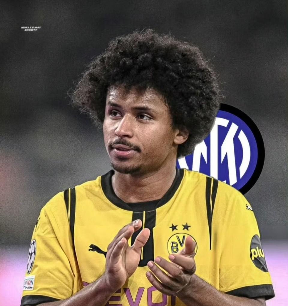 这不是国米经济能力所能承受的。在之前有报道说国际米兰有意在冬窗引进多特蒙德前锋阿