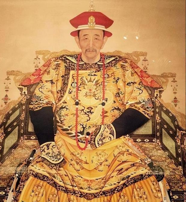 乾隆十二年，隆冬未尽。六十五岁的孙嘉淦奉旨告老，还乡途中驿路风雪交加。朝中却突然