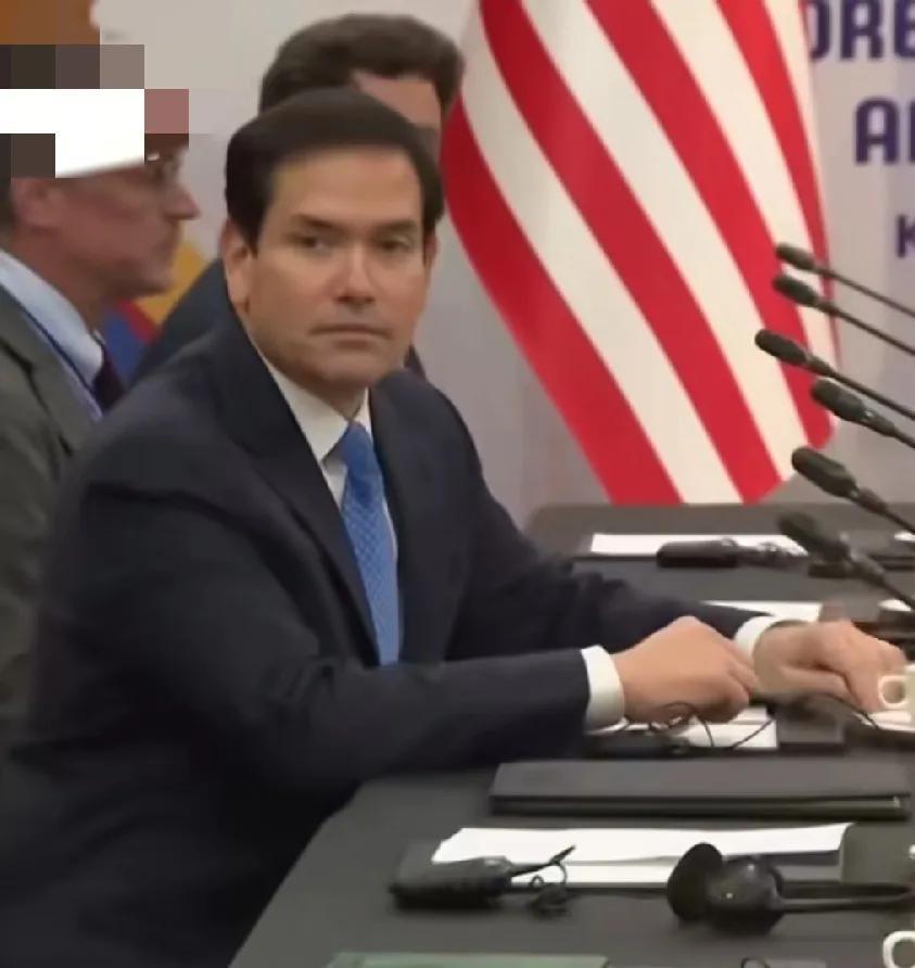卢比奥，为什么参加东盟峰会？想与中国王外长会面！被中国制裁禁止入境，至今中国坚持