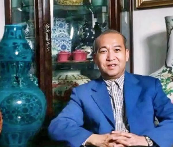 1991年，著名收藏家赵泰来放弃中国国籍加入英国，在英国每天都靠捡垃圾度日，这让