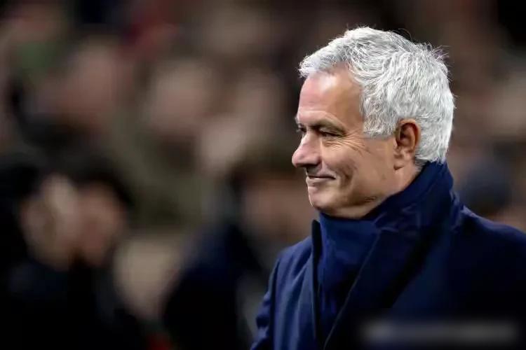 如果皇马主教练阿隆索下课，谁会接任？他不被球迷喜欢，这一次却众望所归。先把事