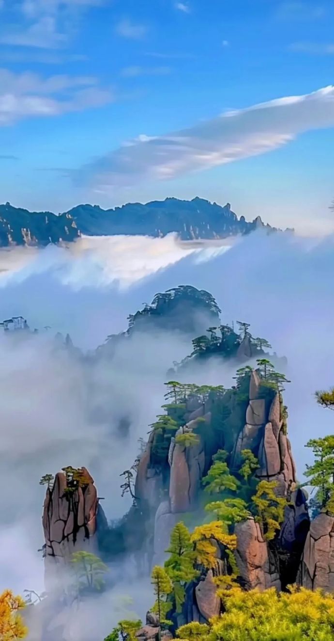 三清山仙雾缭绕