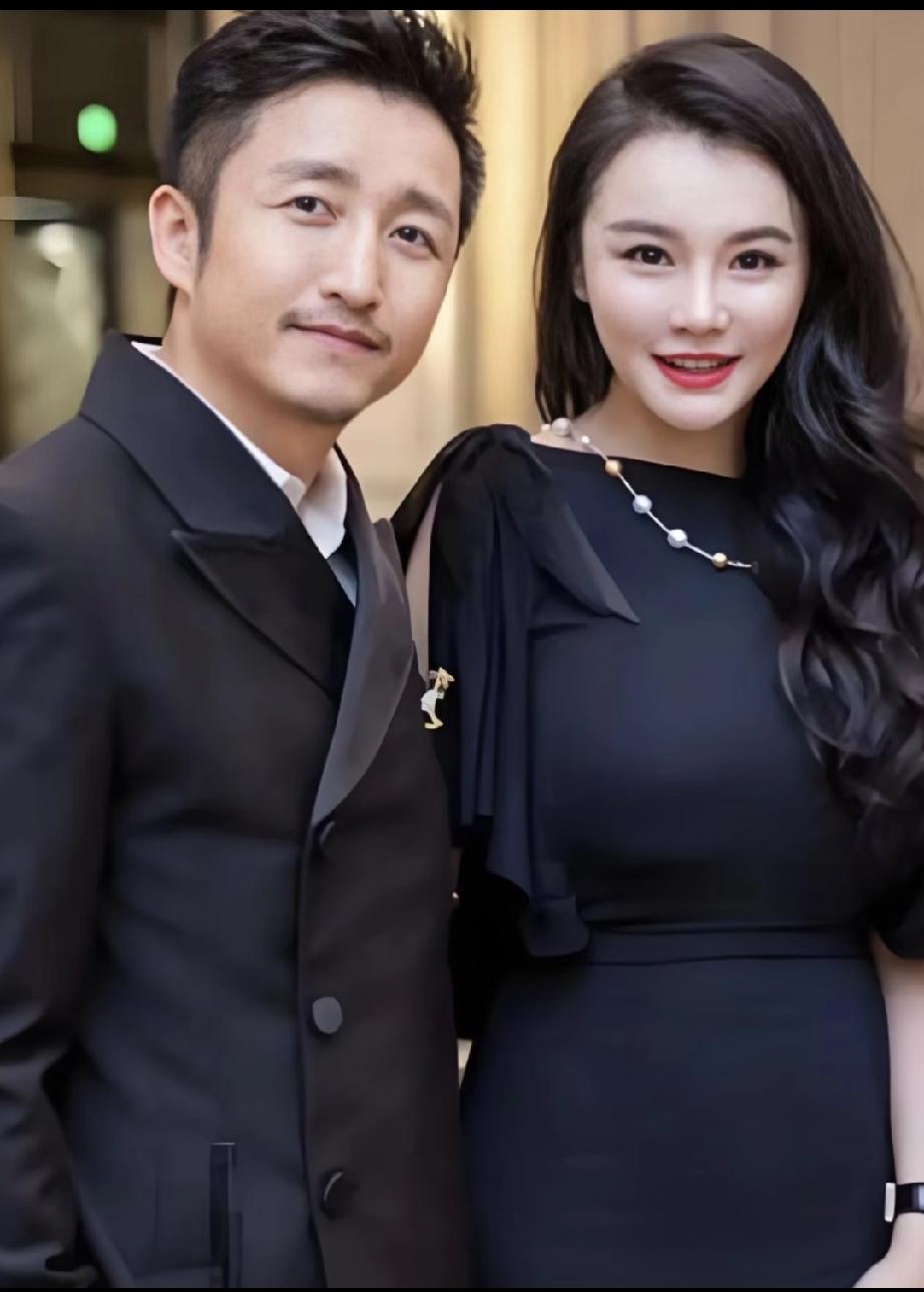 太震惊了，一直以为邹市明是苦出身，打拳搏命运，没想到他父亲是工程师，母亲是教