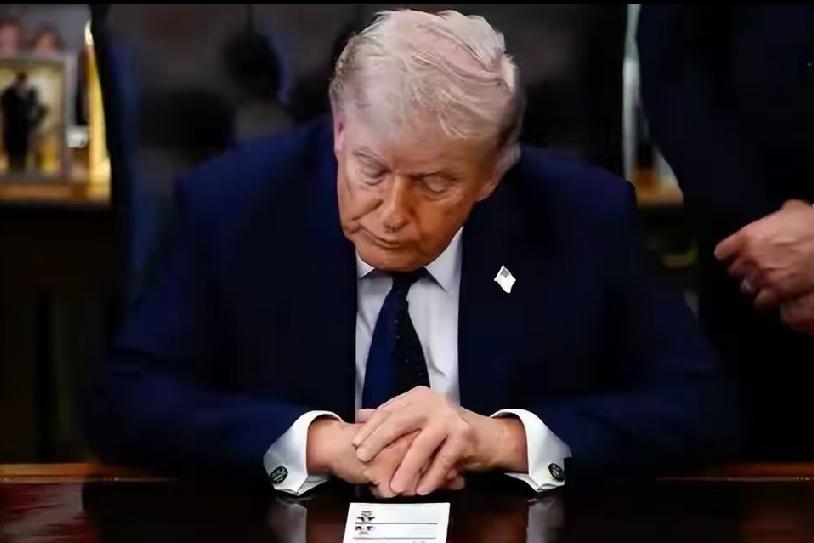 民调走低！特朗普支持率跌至尼克松水门事件后低位最新民调显示，特朗普不支持率达