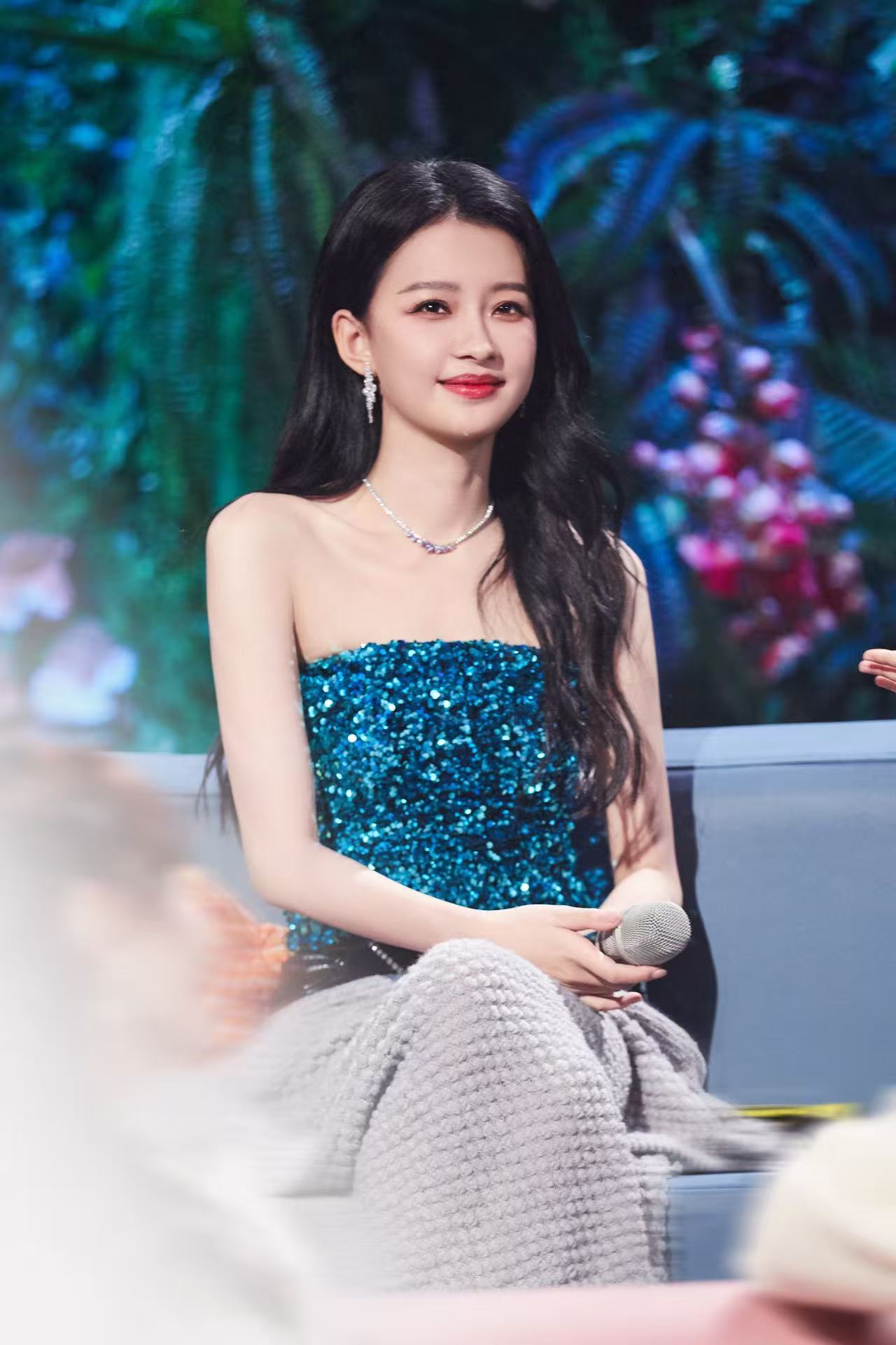 终于等到孙怡上浪姐了谁懂啊！孙怡终于来浪姐了，气质出众又自带强大气场，完美身材比