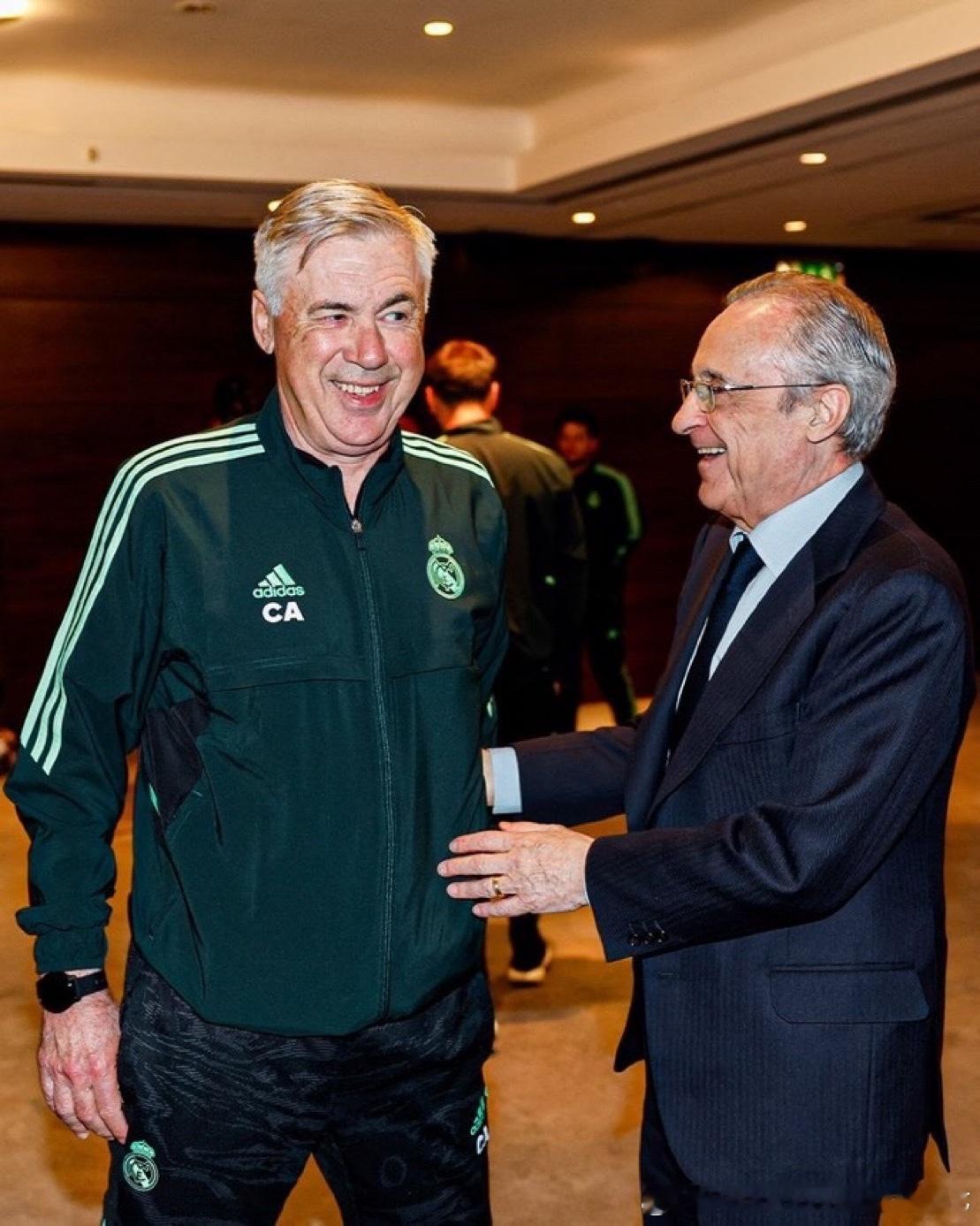 安切洛蒂谈及是否仍与皇马方面保持联系：“当然，我们偶尔会联系。在对阵曼城的比赛结