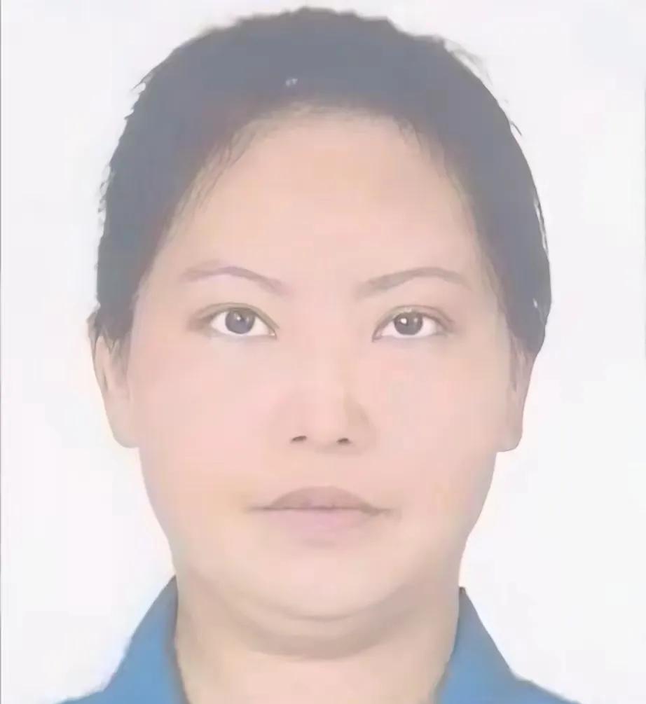 2009年，千万富姐何堃玉在自家公司凭空消失，监控里没有她离开的画面，悬赏50万