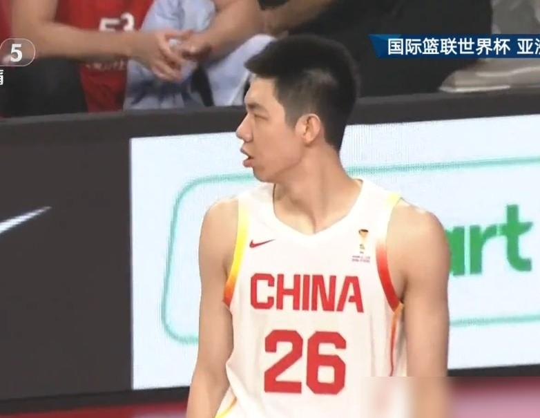 朱俊龙，CBA场均4分，国家队却砍下19分！郭士强死用他。男篮两连胜，他两场