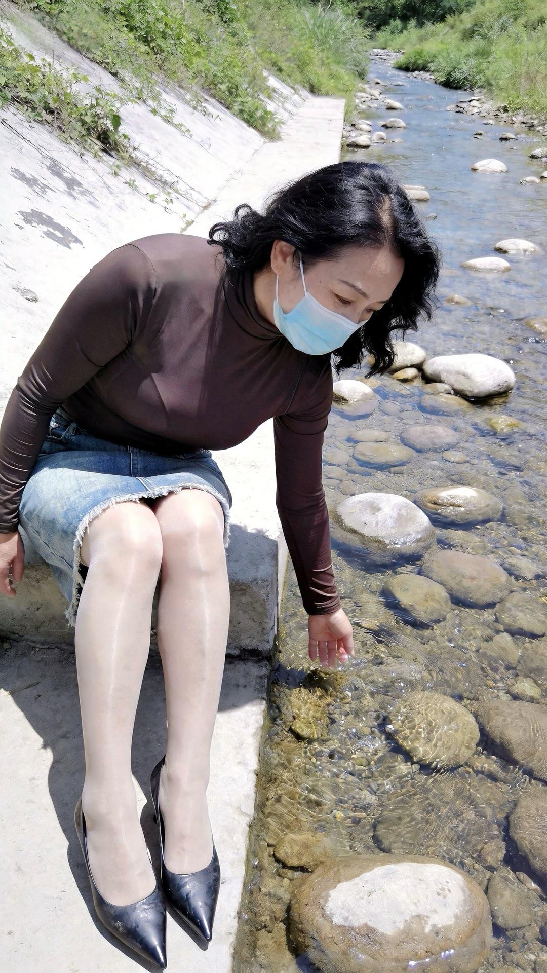 女人怎样穿搭，更显气质