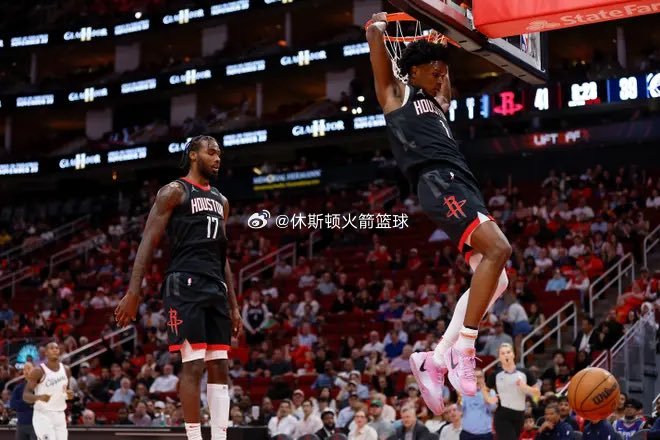 TheAthletic记者WilliamGuillory撰文谈到了火箭前锋伊