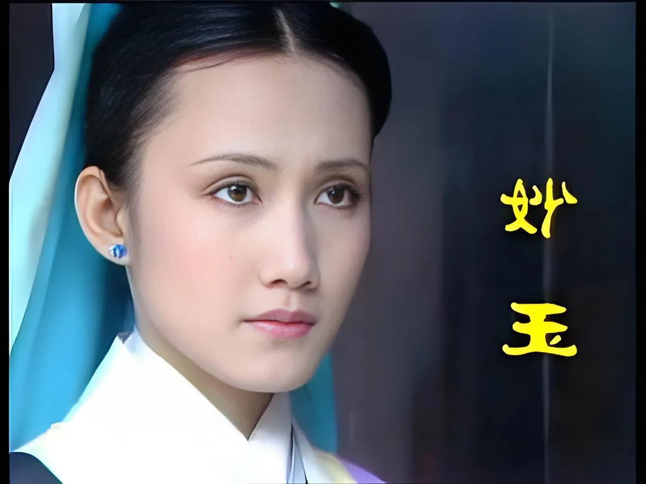 1983年，《红楼梦》在各地海选演员，选角老师在北影厂路边遇到了制鞋工人姬培杰，