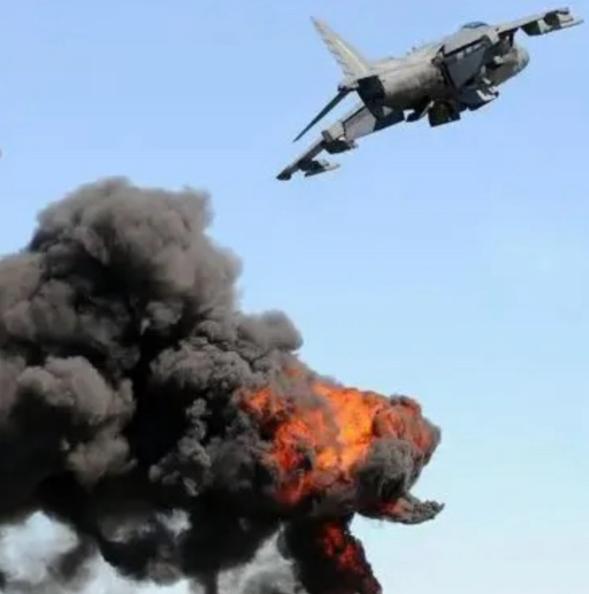 -去年那场印巴空战，印度耍了一个小聪明，那就是先派出阵风战机、苏30MKI和米格